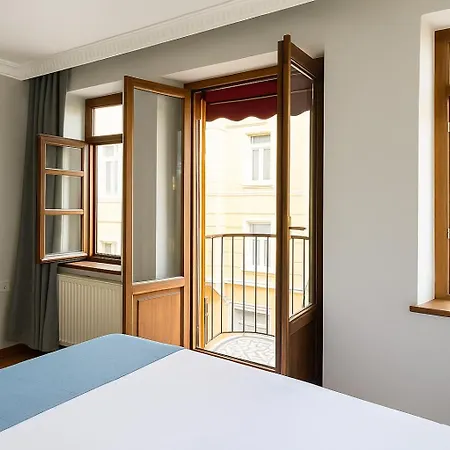 Perahomes Lägenhetshotell 3*