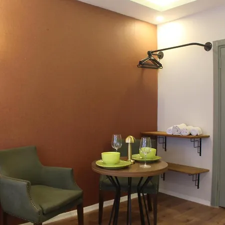 Perahomes Nº09 Apartahotel 3*