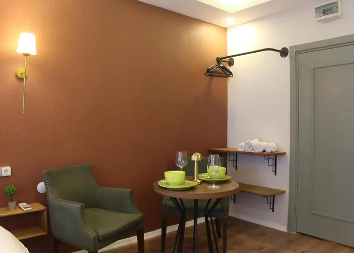 Perahomes Aparthotel 3*